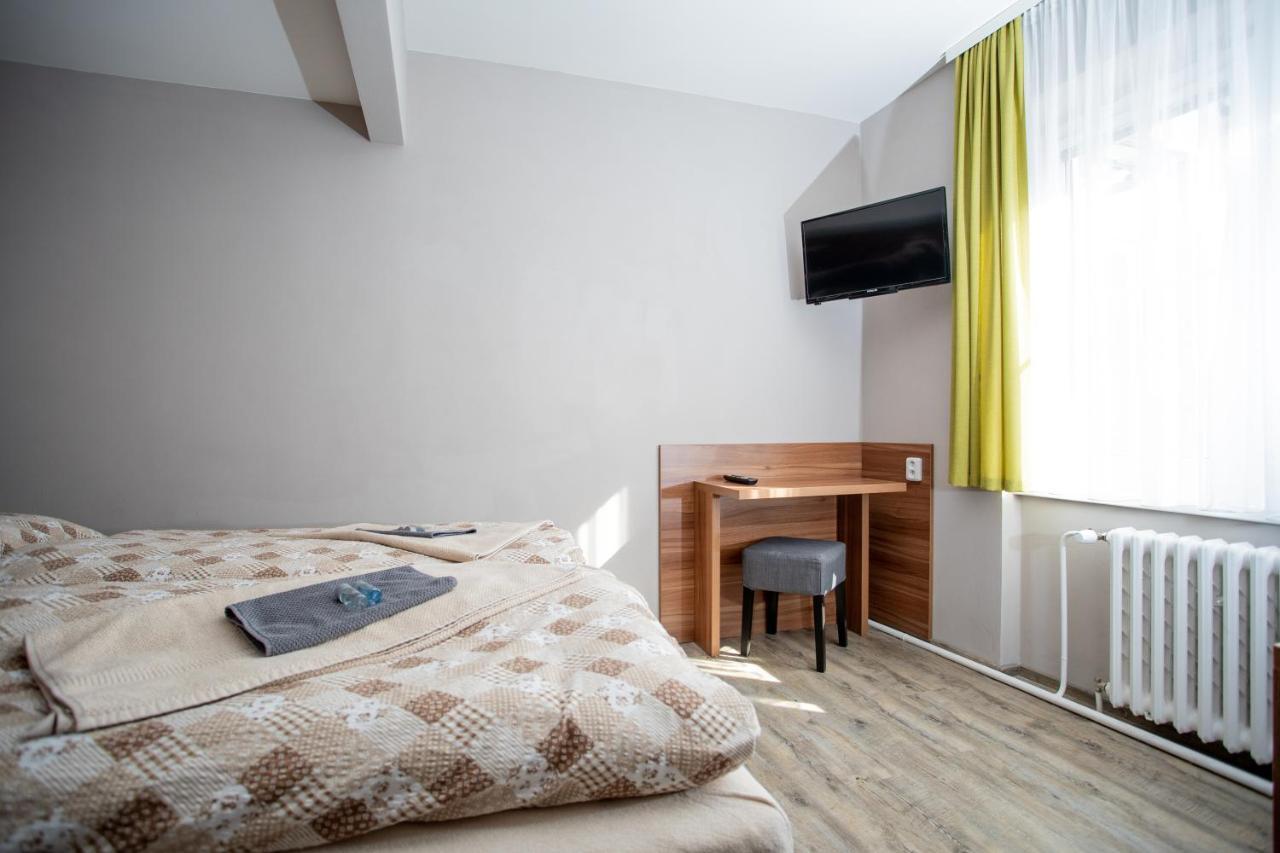 Hotel U Kone Beroun  Extérieur photo