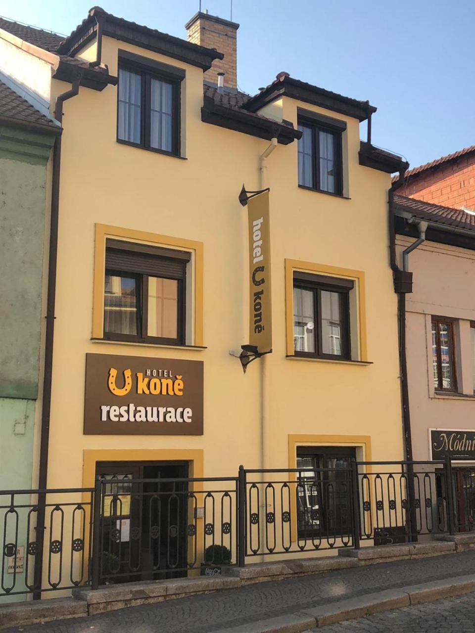 Hotel U Kone Beroun  Extérieur photo